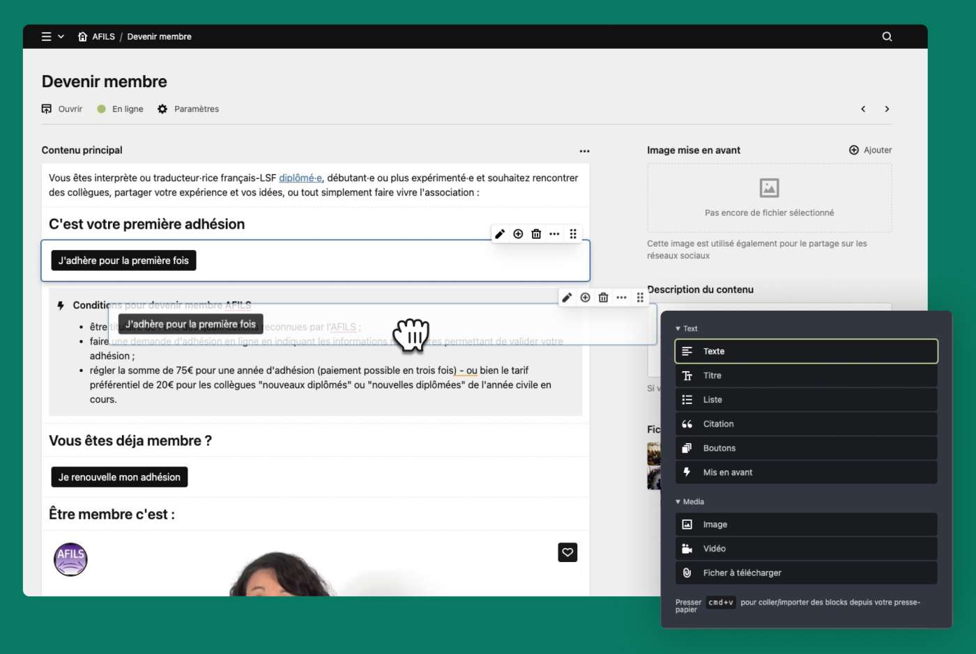 Interface d'une administration kirby. Un bloc de texte est en train d'être déplacé par glisser-déposé. Une liste de bloc disponible est affiché 